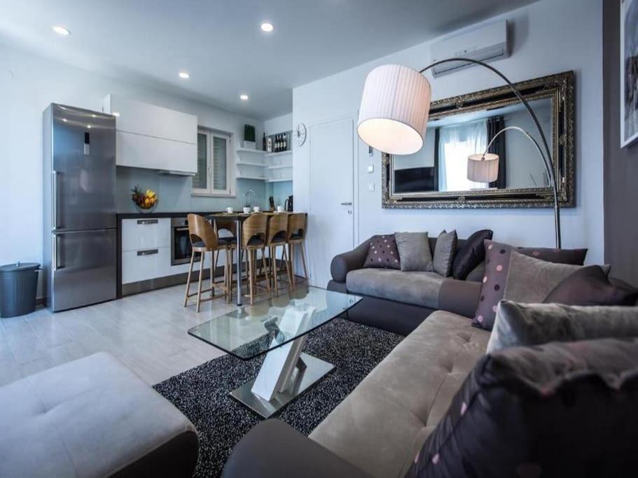 Bleu Villa - Three Bedroom Villa With Balcony And City View Dubrovnik Eksteriør billede